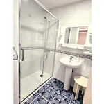 Guest house ** *